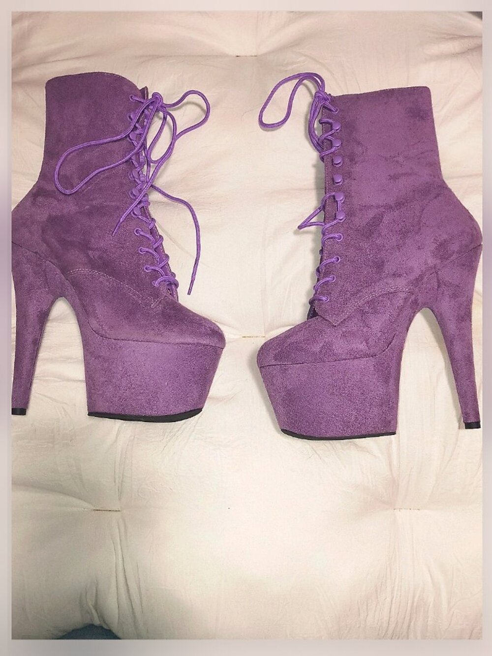 Pleaser boots velvet material